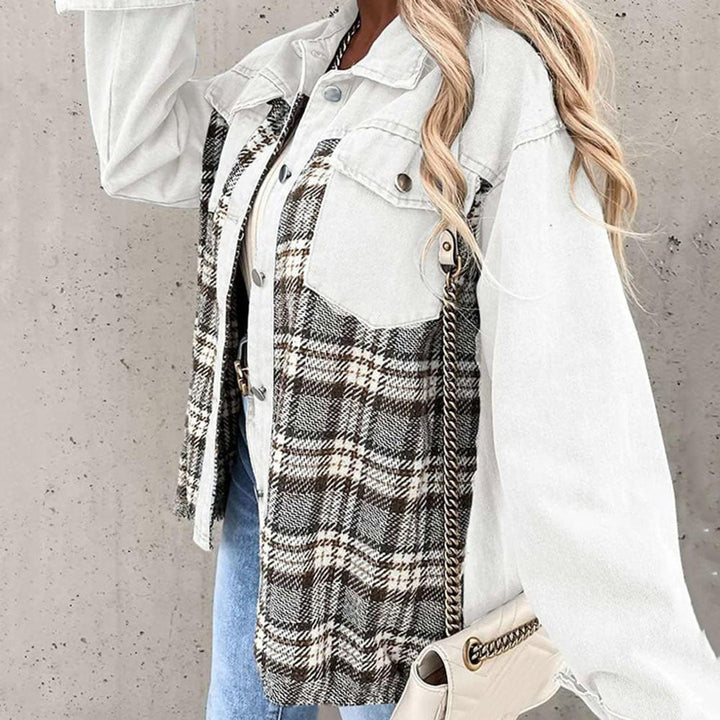 Stylish ladies coat, perfect everyday outerwear with chic button closure, ideal for any season.