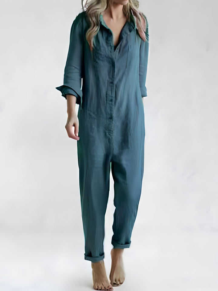 Chic women's versatile jumpsuit. Comfortable long sleeve design with an elegant reversible collar, perfect for women.