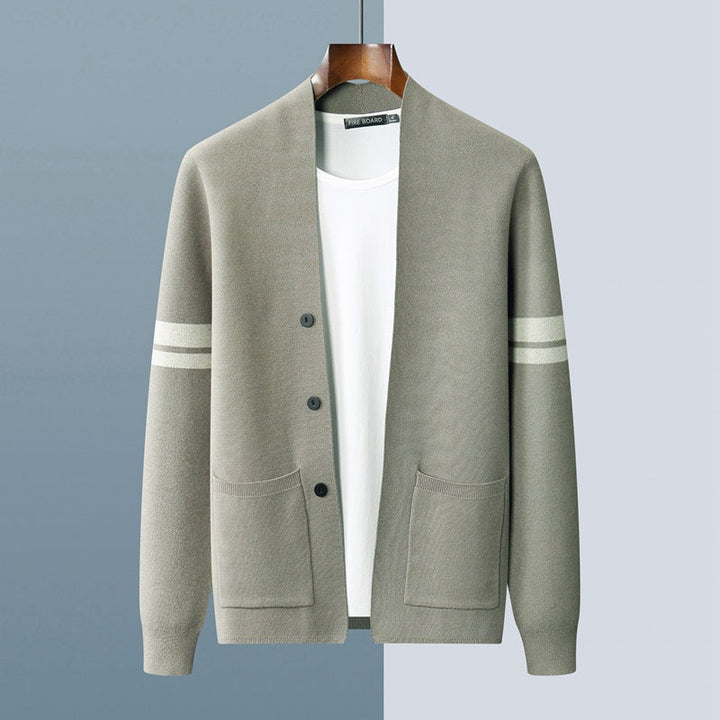 Chic women's button-up knit cardigan, soft long-sleeve for comfortable everyday wear & warmth.