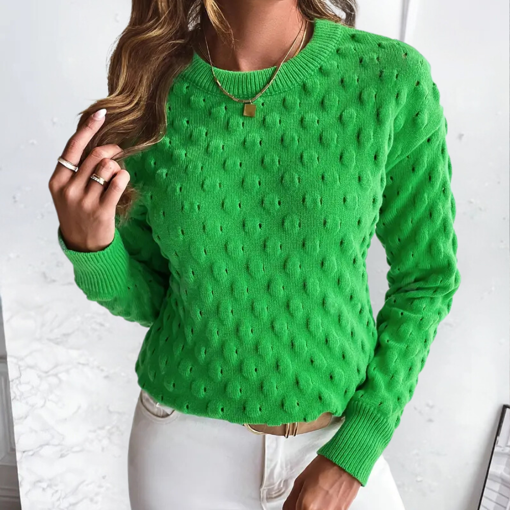 Versatile women's elegant sweater, a comfortable and stylish long-sleeve knit pullover for all seasons.
