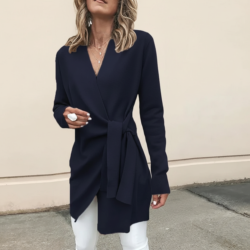 Women's gray knit cardigan, belted for a stylish silhouette, a comfortable autumn essential.