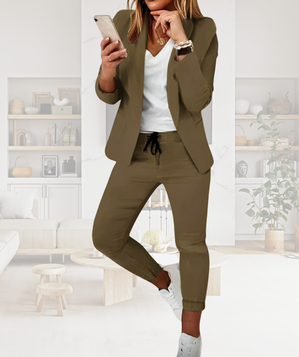 Chic women's Livia suit set featuring a tailored blazer and comfortable straight-leg trousers for professional wear.