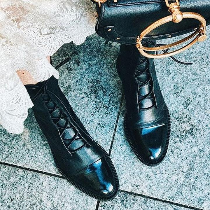 Elegant Mila boots: women's high heel luxury footwear, combining trendy style with versatility.