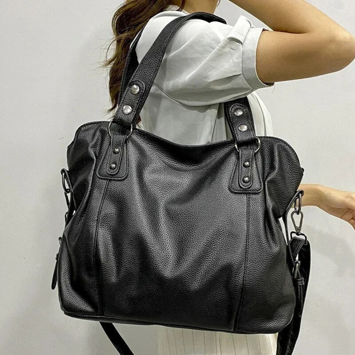 Elegant women's luxury leather shoulder bag. Premium quality, versatile and chic for everyday use.