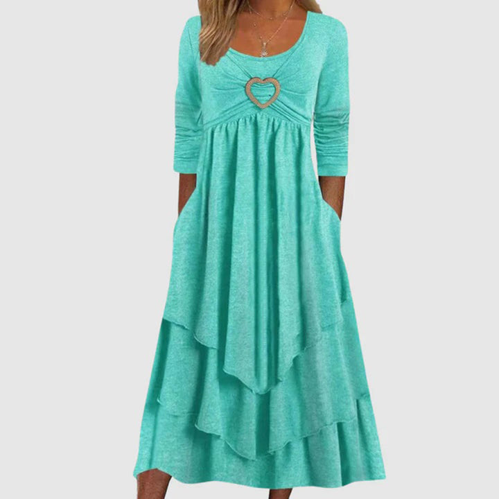 Chic Evening Wear Maxi Dress for women, an elegant long dress perfect for special events and fashion.