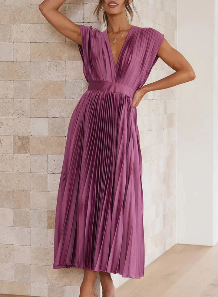 Graceful women's flowing maxi dress, a versatile piece for elegant party wear or comfortable casual fashion.
