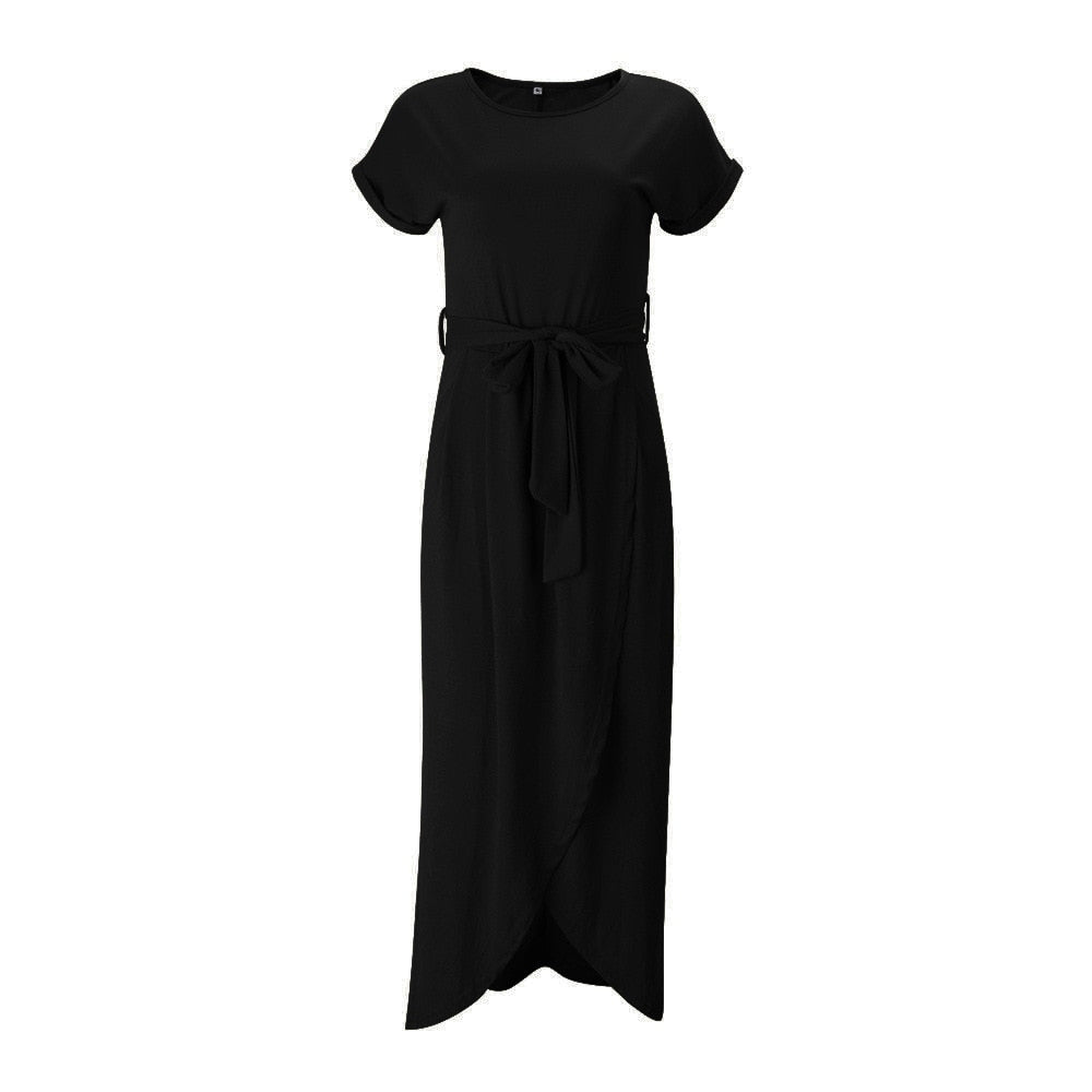 Fashionable women's maxi dress featuring a high side split, suitable for elegant and casual summer looks.