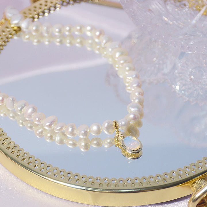 Beautiful mini pearl charm necklace, a delicate short pearl necklace for women. Ideal elegant and classic gift.