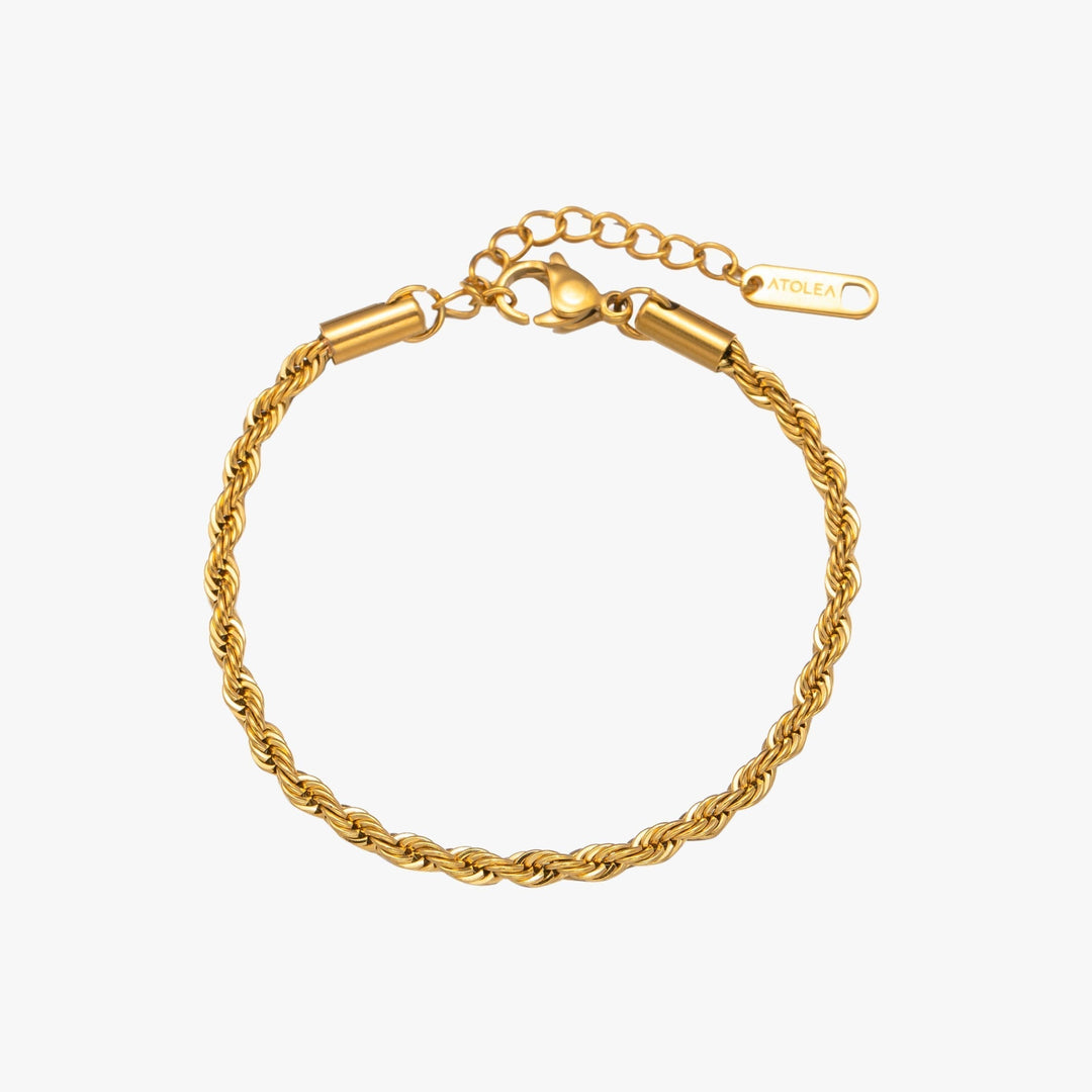Stylish women's minimalist chain anklet. Elegant adjustable gold or silver jewelry for a refined look.