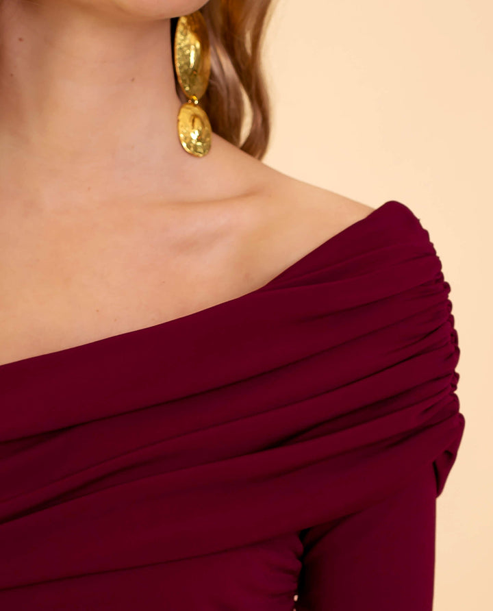 Chic women's one shoulder jumpsuit with a stylish design, ideal for parties and elegant evening events.