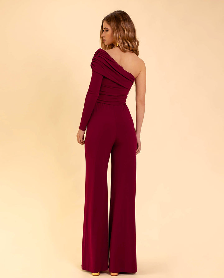 Stylish women's elegant one-shoulder jumpsuit, offering a flattering silhouette for parties and eveningwear.