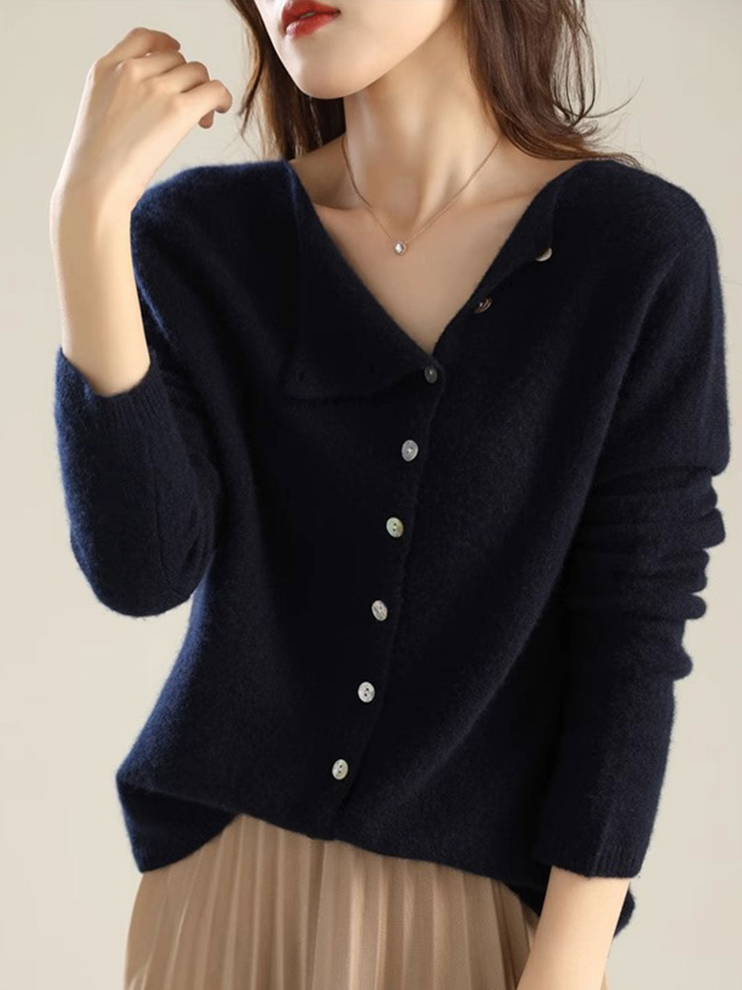 Winter style women's open-front cardigan. Cozy long-sleeve knit for elegant warmth and comfortable wear.