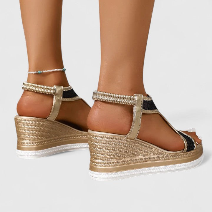 Elegant women's sandals, combining orthotic comfort, arch support & stylish design.