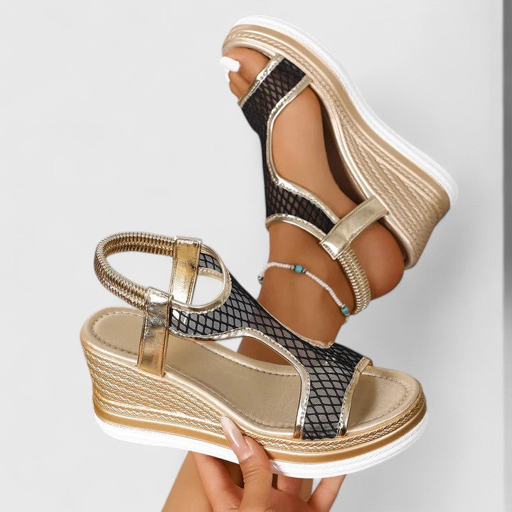 Elegant summer sandals for women, featuring orthopedic comfort, stability & arch support.