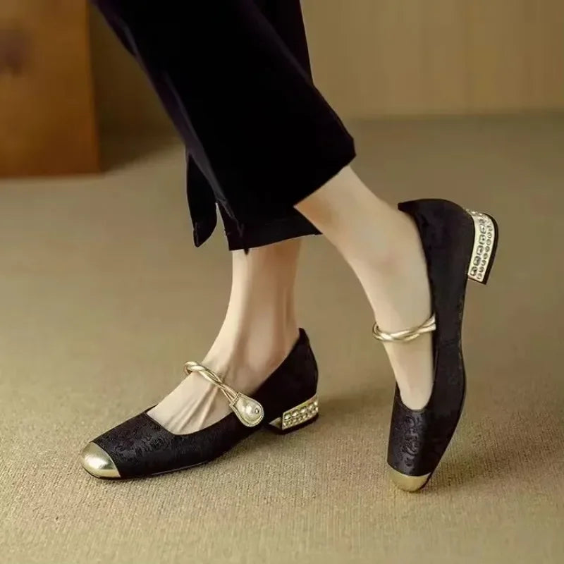 Chic green women's pearl flats, comfortable & elegant for daily and party occasions.