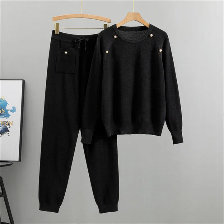 Elegant women's pearl knit lounge set with relaxed fit. Cozy two-piece loungewear for stylish comfort.