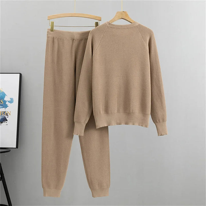 Cozy elegant women's lounge set featuring pearl knit fabric. Two-piece relaxed fit for ultimate comfort.