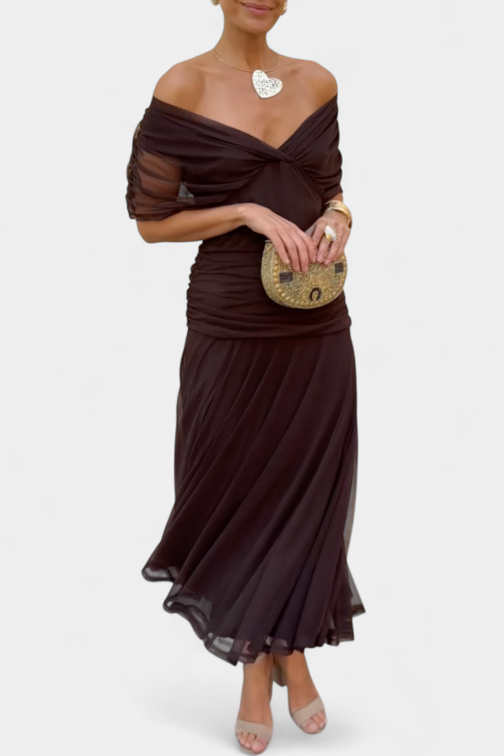 Sleeveless V-neck women's maxi dress with a sophisticated pleated waist for formal events.