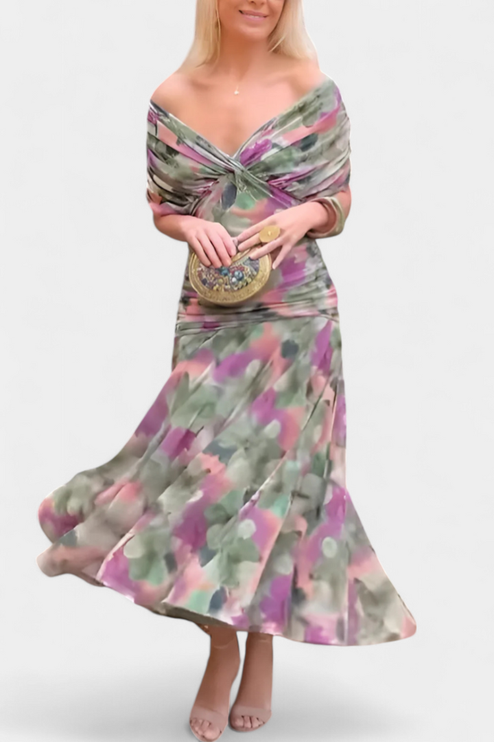 Stylish sleeveless formal gown; a women's pleated maxi dress for elegant evening wear.