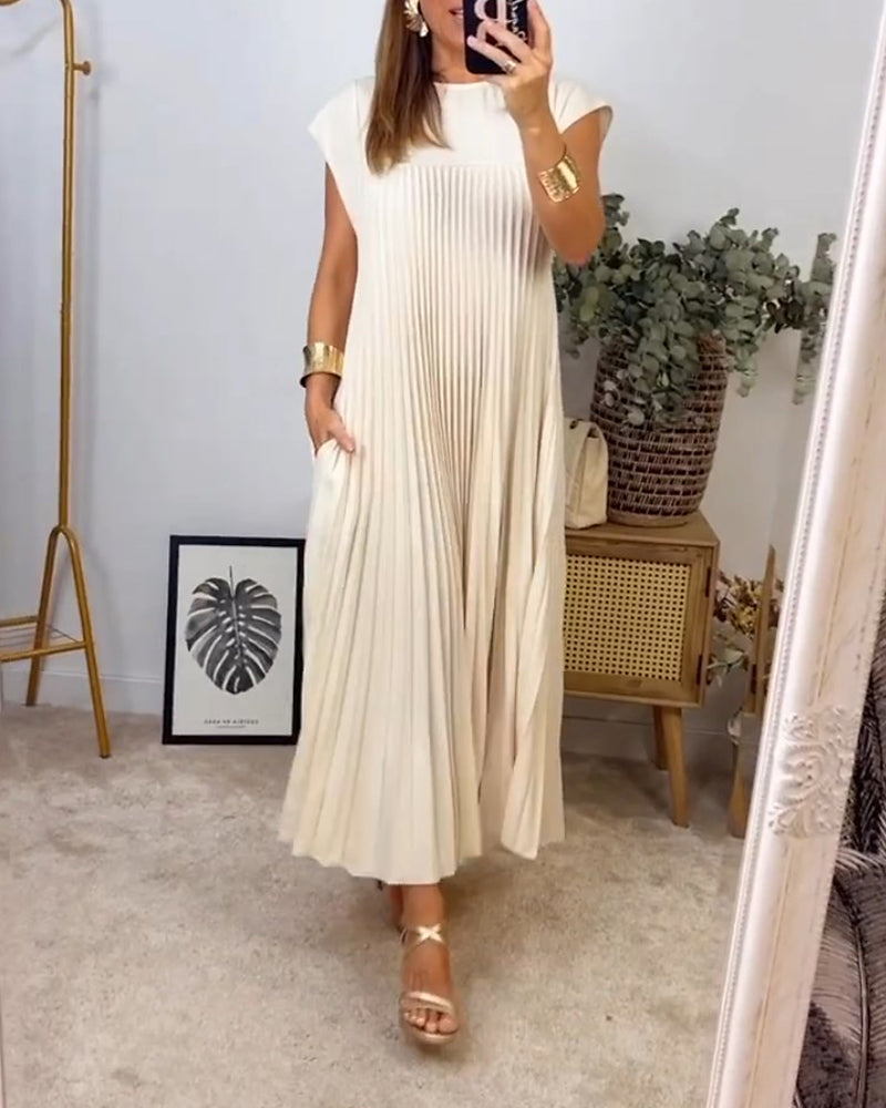 Pleated long summer dress for women, ideal for a flowing & comfortable elegant look.
