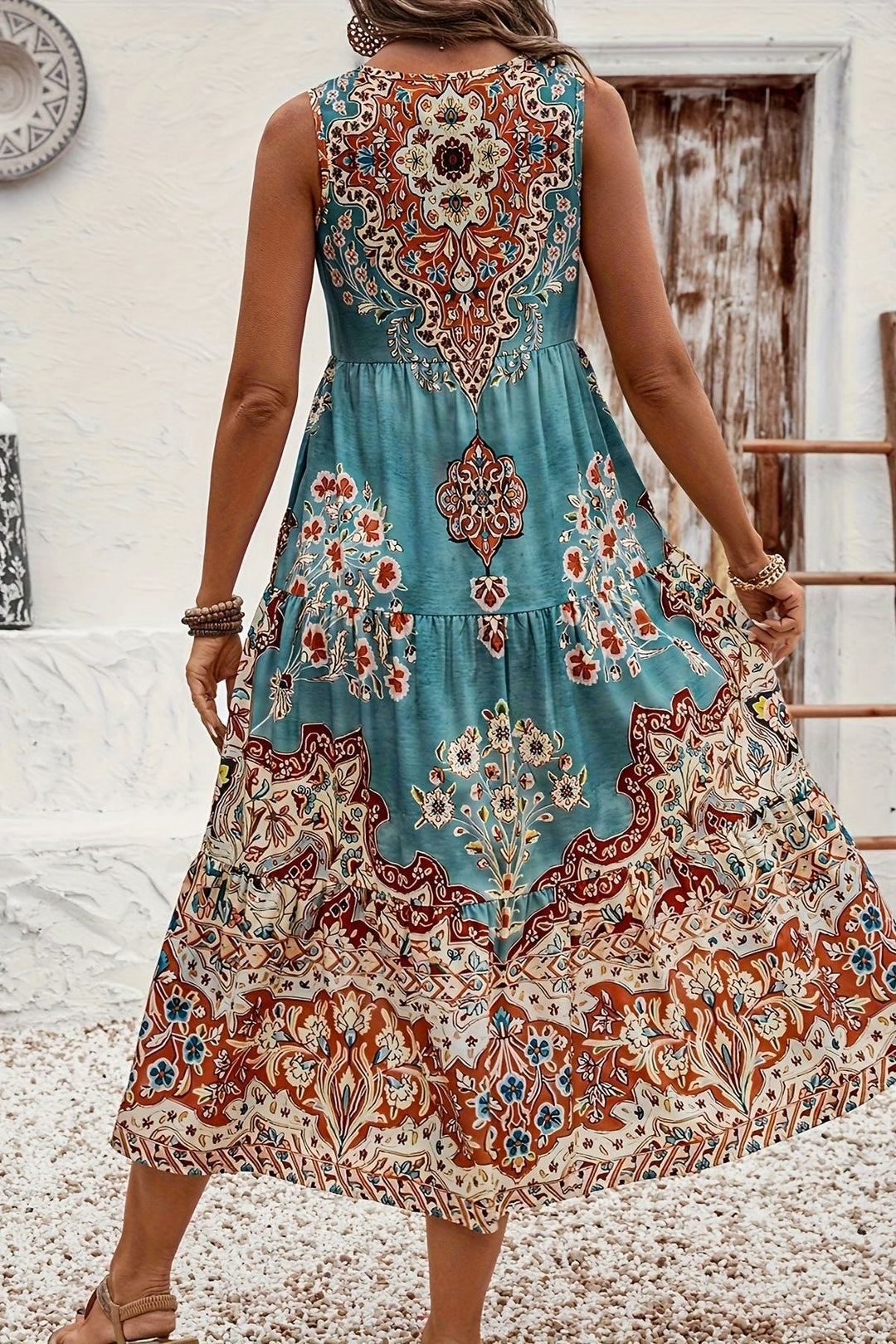 Versatile women's printed maxi dress, elegant for parties, comfortable for casual summer.