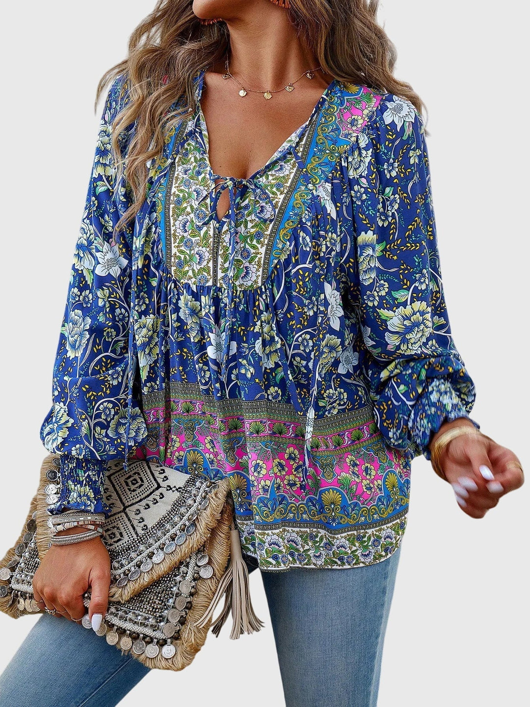 Stylish women's long sleeve pullover, an elegant everyday top designed for effortless comfort and versatile fashion.