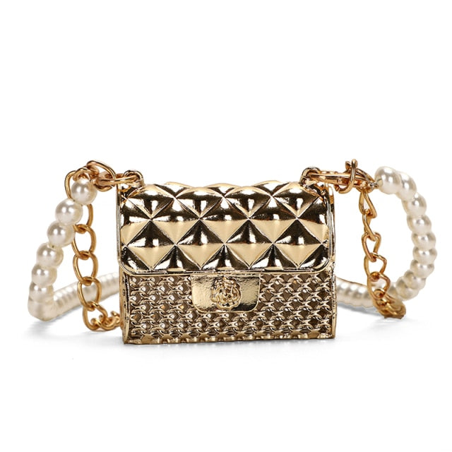 Elegant women's rhinestone mini evening purse, a versatile sparkle bag for any formal or party outfit.