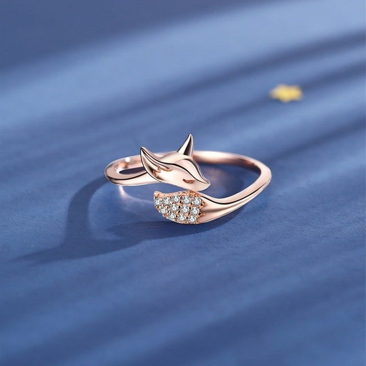 Elegant women's rose silver fox ring, adjustable & stylish. Perfect animal jewelry for her.