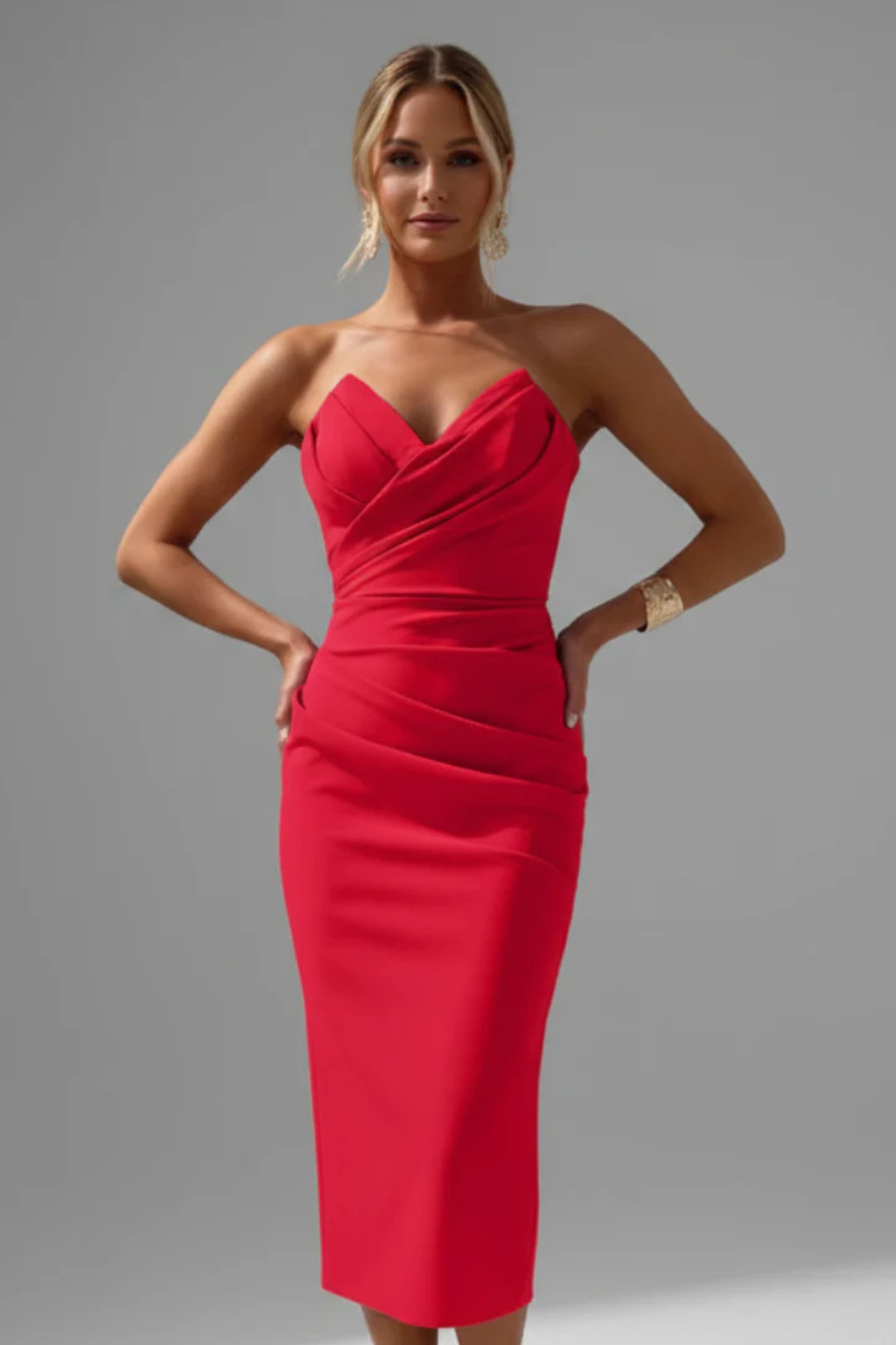 Fashionable women's elegant midi dress, ruched style with a sweetheart neckline for formal fashion.