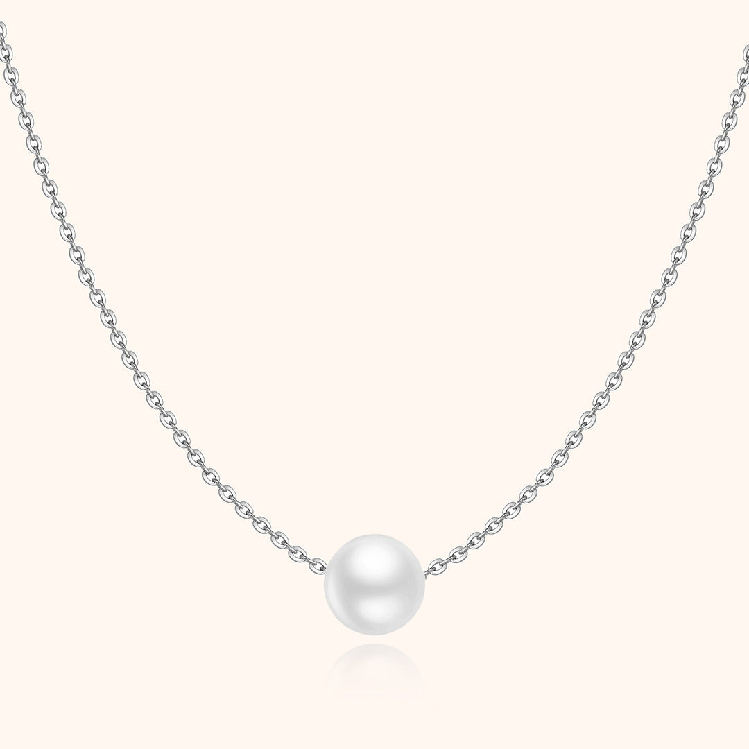 Beautiful women's sea pearl necklace, elegant jewelry in gold and silver. Adjustable and perfect as a minimalist gift.