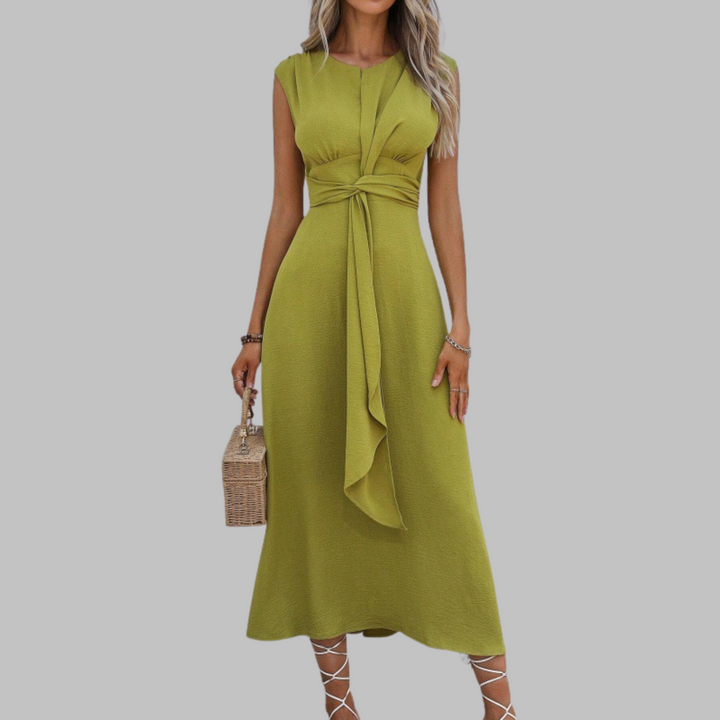 Stylish women's sleeveless round neck maxi dress, ideal for summer and warm weather.
