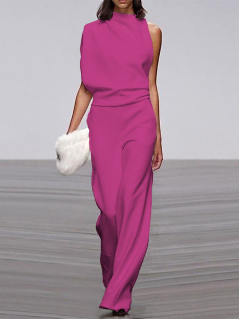 Women's round neck sleeveless wide-leg jumpsuit, offering a comfortable and stylish one-piece outfit.