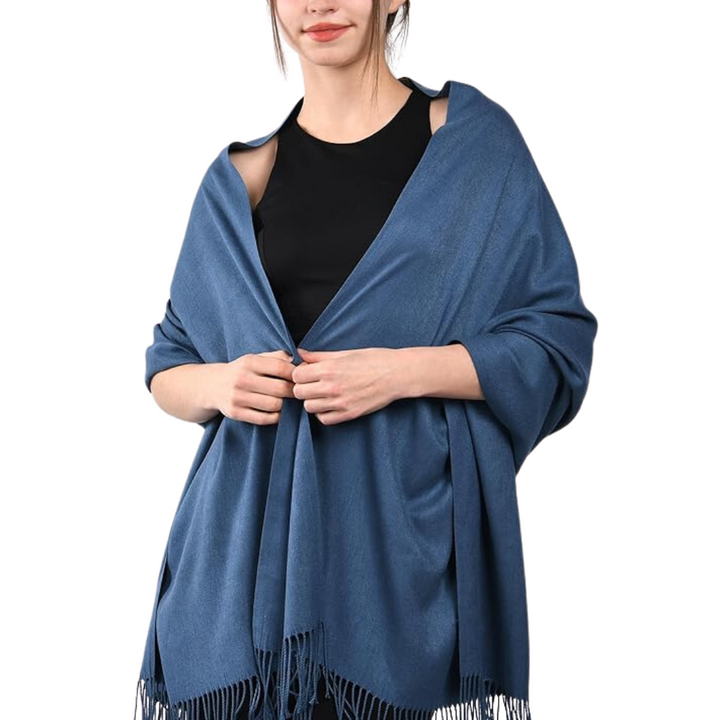 High-quality women's pashmina scarf, offering a luxurious cashmere-feel for warmth and style.