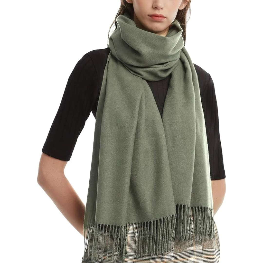 Fashionable women's pashmina scarf, soft cashmere-feel, perfect as a thoughtful gift accessory.
