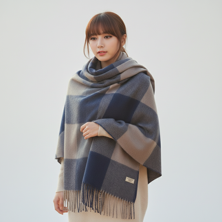 Luxurious cashmere scarf for women, featuring a classic diamond pattern, a warm autumn cloak
