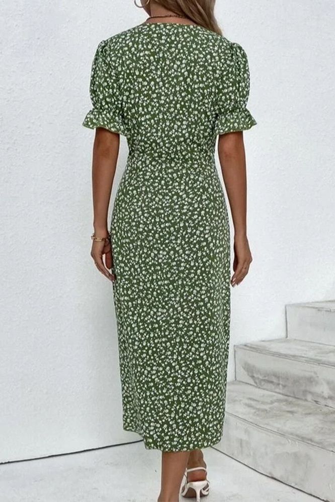 Flowy fabric of a comfortable women's pleated midi dress, ideal for versatile day-to-evening wear.