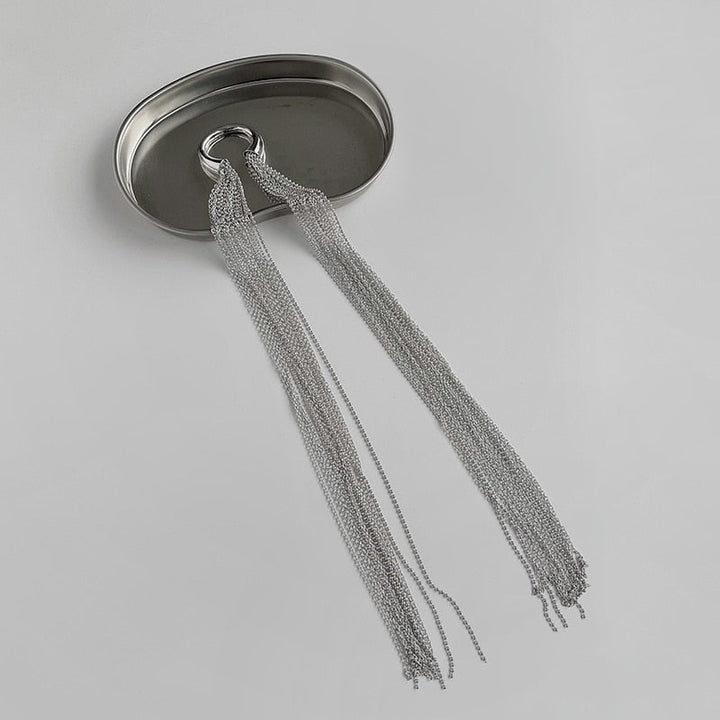 Sparkling metal tassel hair clip for women, offering an elegant & chic fashion statement. Perfect hair accessory to elevate any look.
