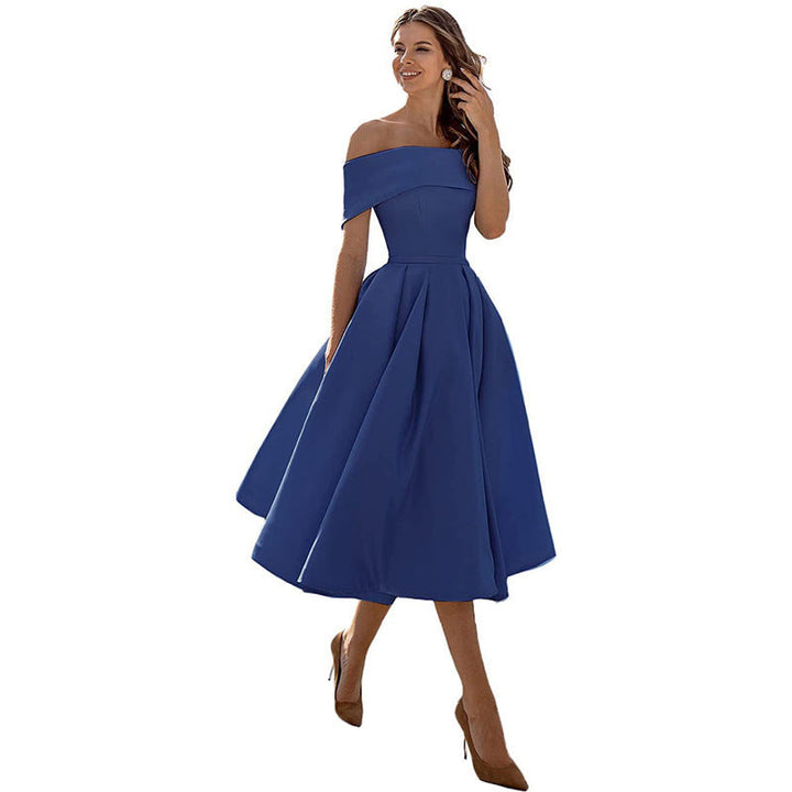 Premium strapless bodycon cocktail dress. Elegant women's party wear, ideal for special occasions.