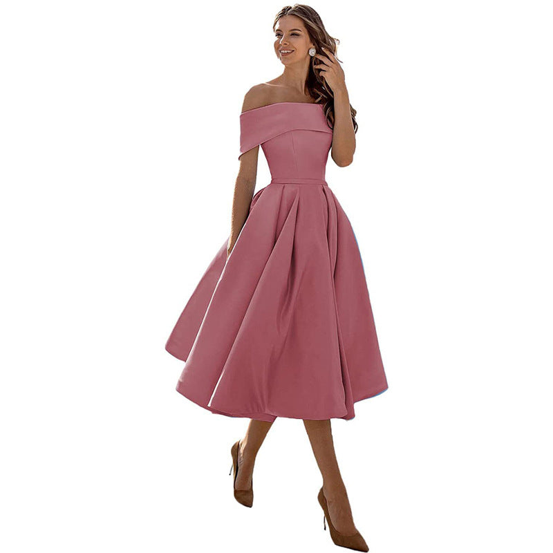Chic strapless bodycon party dress for women. Figure-hugging silhouette, ideal for evening events.