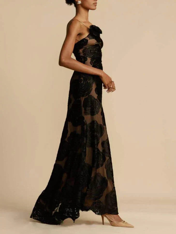 Luxurious women's evening dress: a strapless maxi with beautiful jacquard design
