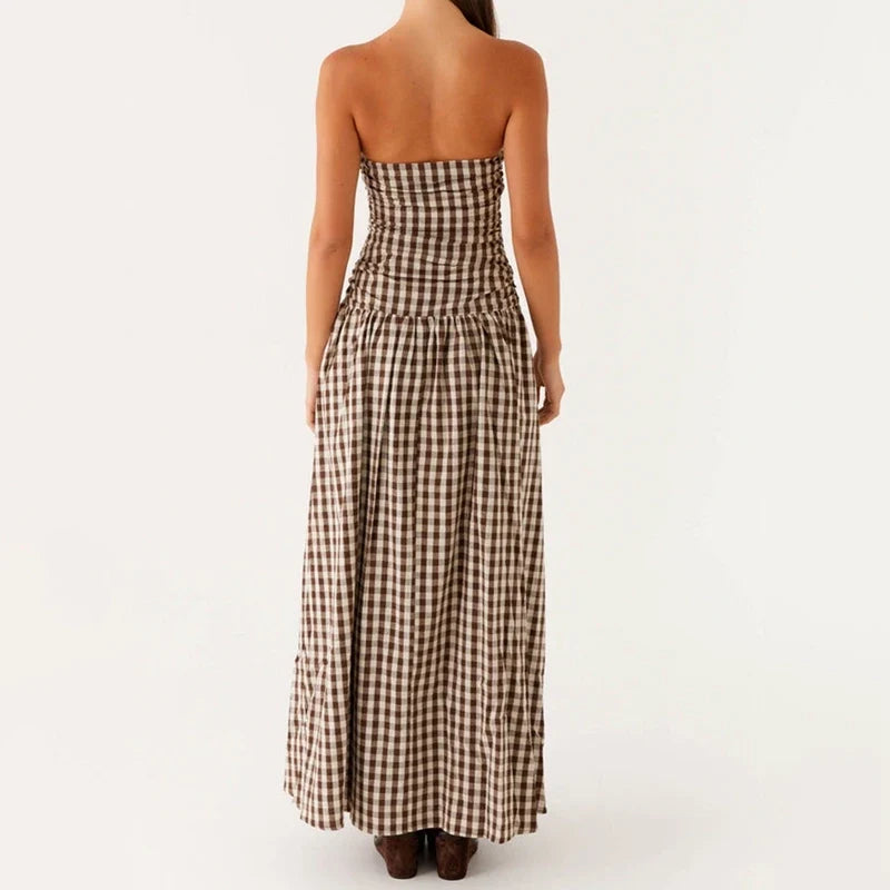 Trendy strapless maxi dress for women, elegant and comfortable for summer evenings & vacation.