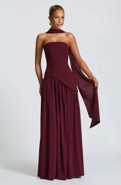 Elegant women's strapless maxi gown for formal events. Flowing design, perfect for evening parties & special occasions.