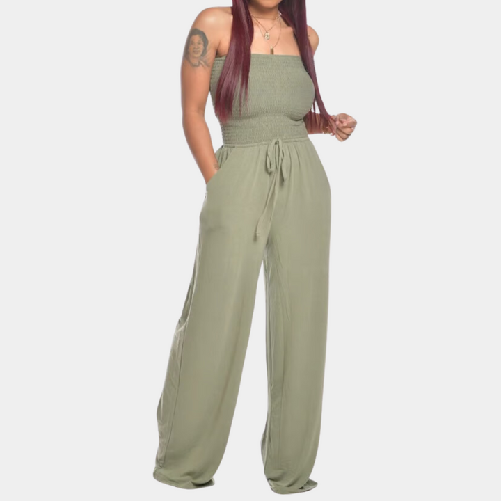 Versatile women's strapless wide-leg jumpsuit, great for casual outings or elegant resort wear.
