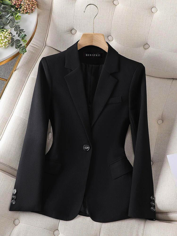 Sleek tailored women's blazer for a professional look. Ideal for business meetings & formal wear.
