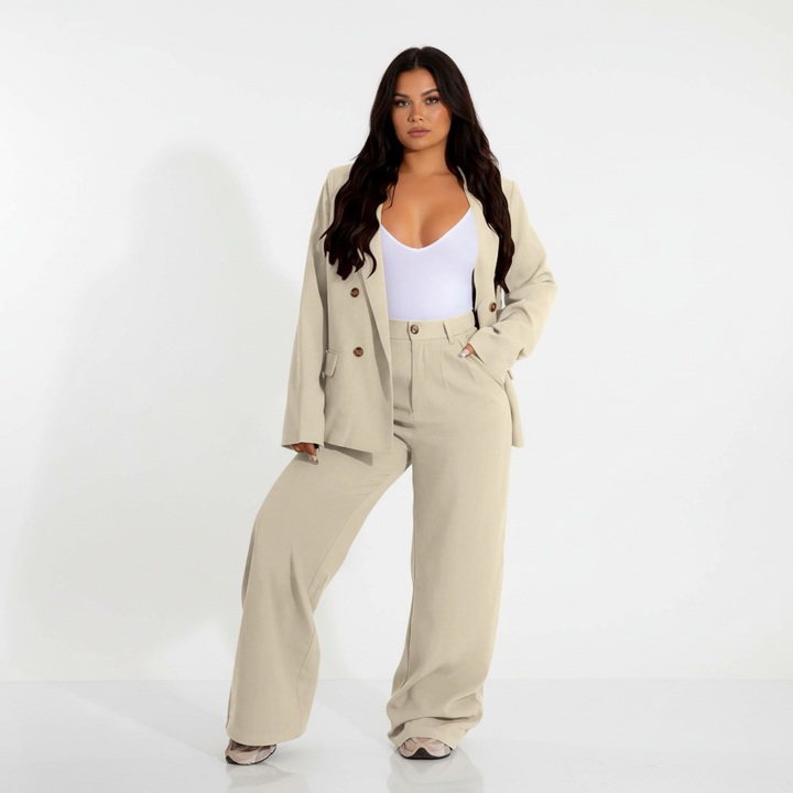 Amelie elegant two-piece suit, a timeless women's fashion choice for business settings