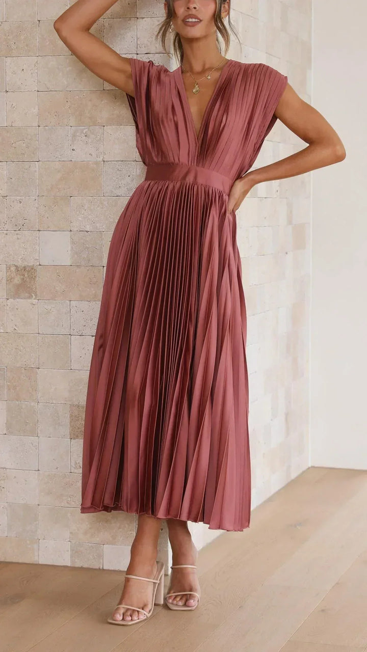 Perfect women's V-neck party dress with an elegant adjustable tie back, suitable for stylish gatherings.