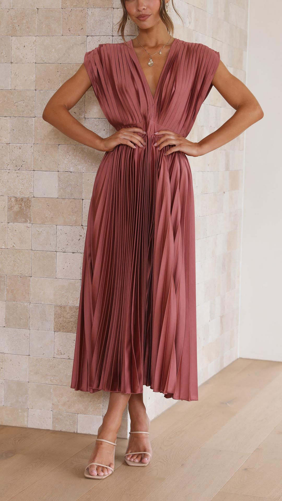 Must-have women's V-neck dress featuring an elegant tie back & adjustable fit for ultimate summer style.