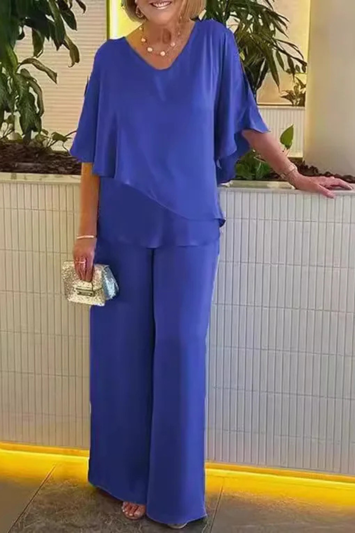 Flowy wide leg pants & batwing top in a women's elegant V-neck two-piece set. Stylish co-ord.