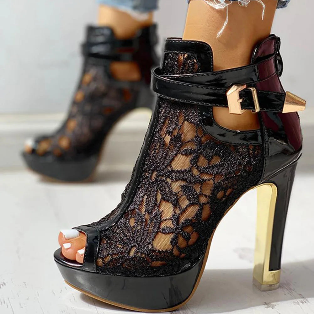 Glamorous Valencia Style platform high heels, an elegant footwear choice for women attending formal parties.