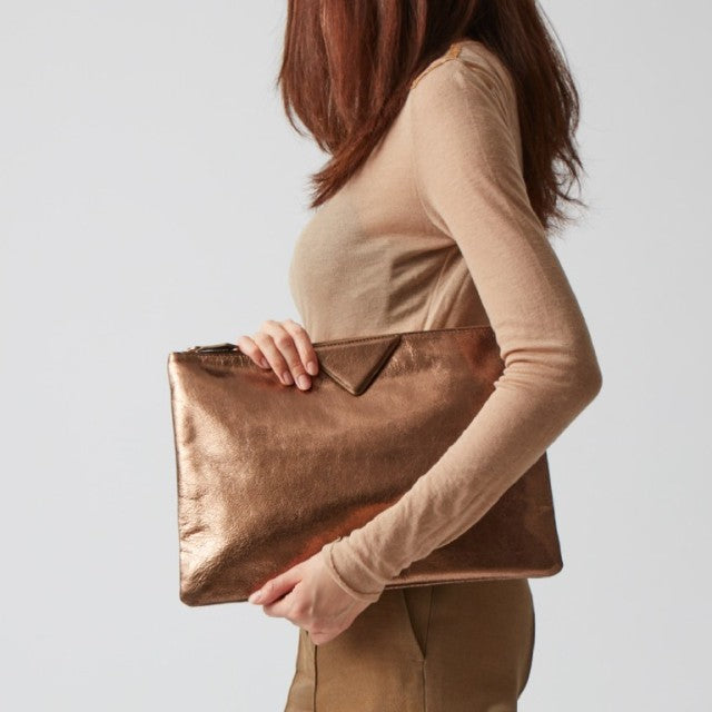 Chic vegan leather shoulder handbag for women. Elegant design, durable & ethical, perfect for any occasion.